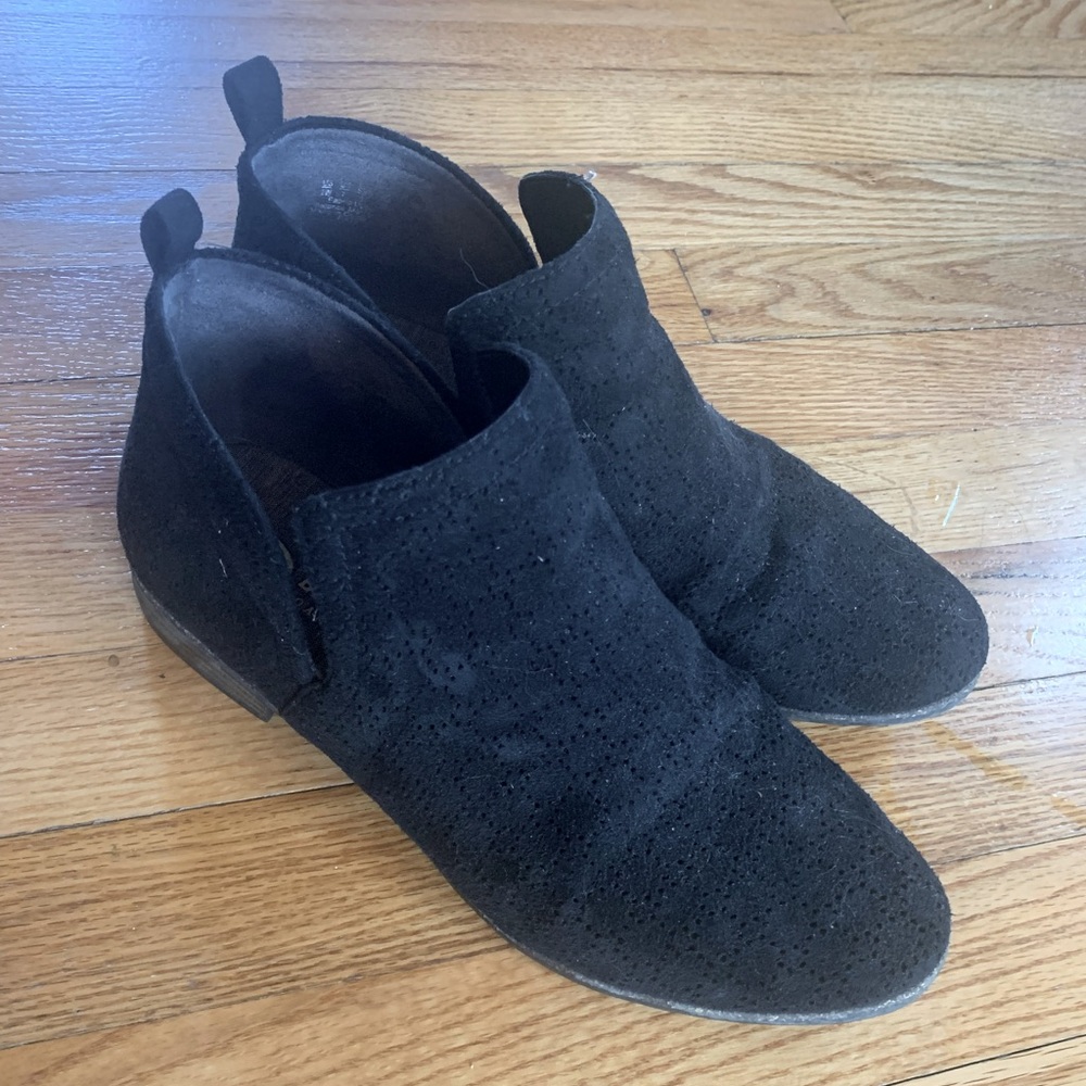 Dr Scholls Rate Ankle Boots Booties Low Heel Perforated Microfiber Suede
